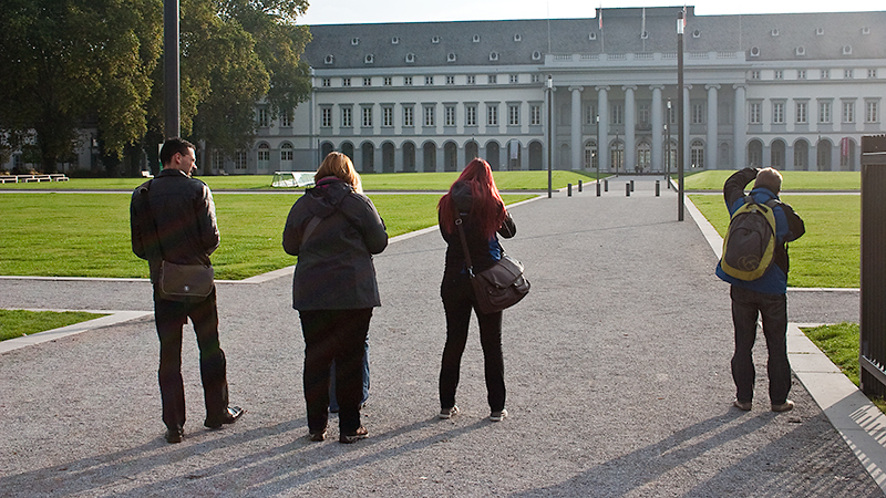 Das erste Mal Sonne muss gleich festgehalten werden: Phil, Ulli (verdeckt von Christina), Christina und Thomas