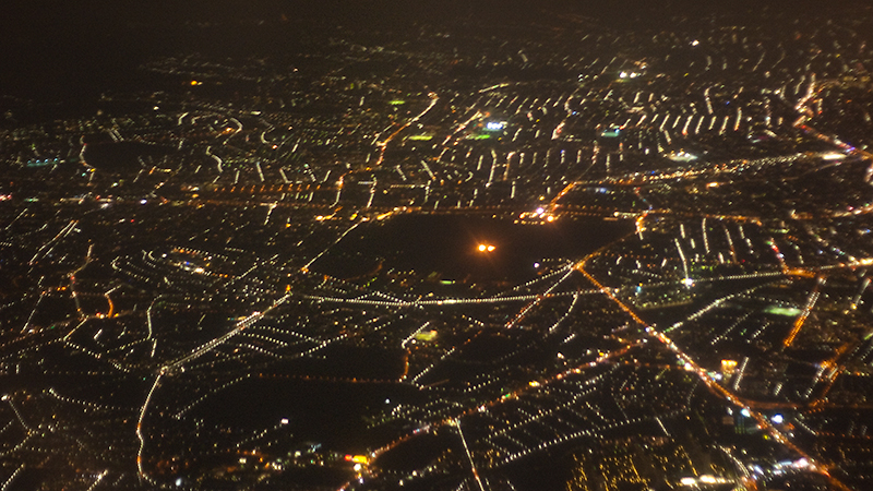 Blick aus OE-LBV der Austrian Airlines auf Wien
