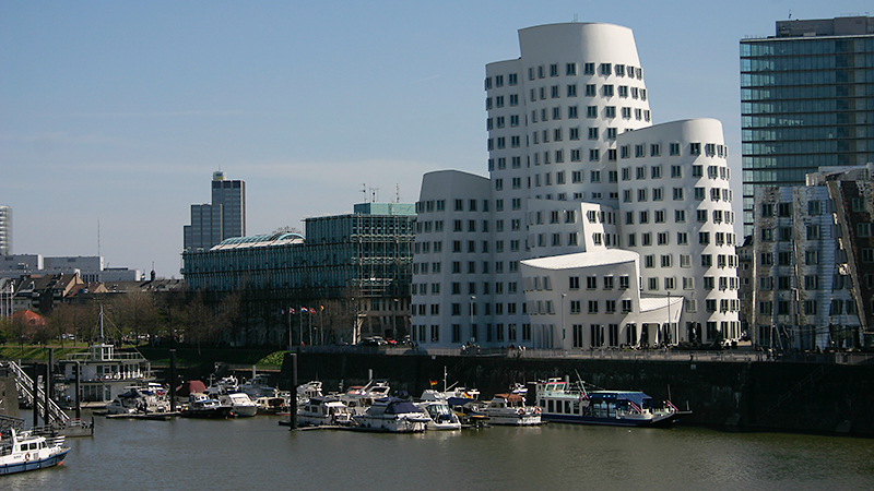 Gehrybauten in Düsseldorf - der Medienhafen