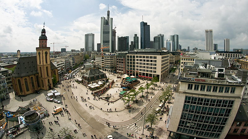 Hauptwache mit Skyline