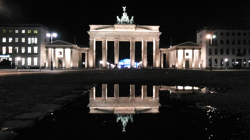 Fast menschenleer - der Pariser Platz