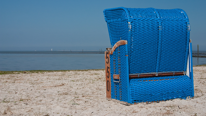 Strandkorb mit Blick Richtung Wangerooge