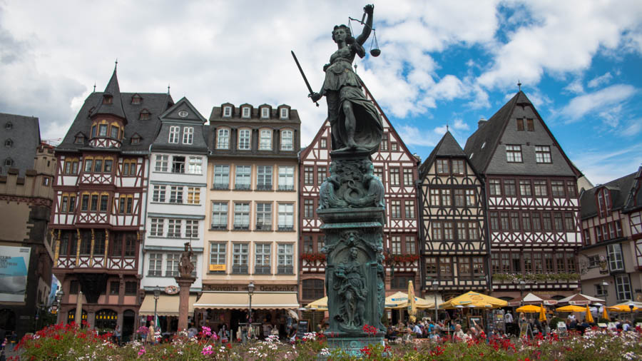 Gerechtigkeitsbrunnen auf dem Römer