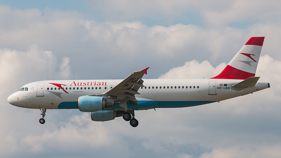 Austrian Airlines Airbus A320-214 OE-LBS