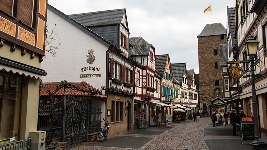 Ahrhutstraße Richtung Ahrtor